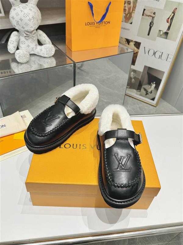 2025126104517928 300